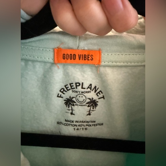 Free Planet Light Blue/Green Hoodie Boys Size 14/16 - Picture 4 of 4